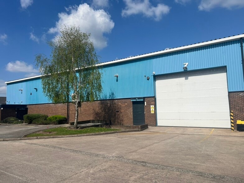 Shadowmoss Rd, Manchester to rent - Building Photo - Image 1 of 9