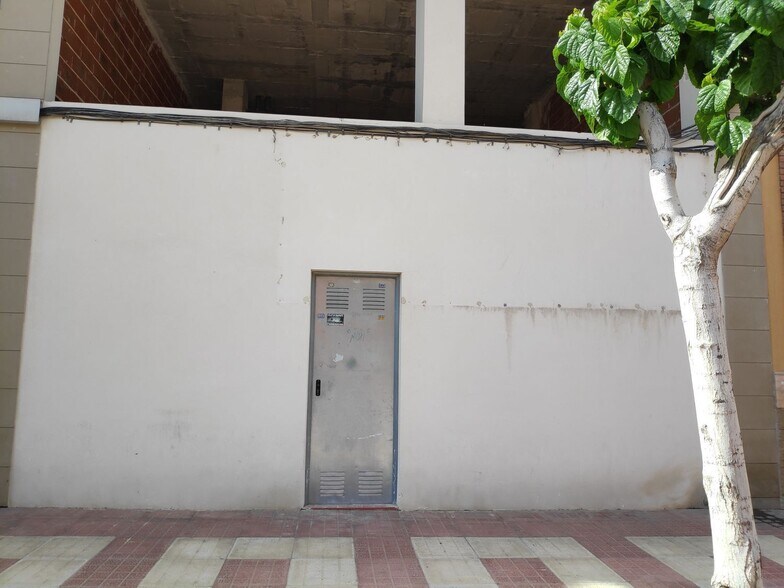 Avinguda Generalitat, 5, El Campello, Alicante for sale - Building Photo - Image 1 of 23