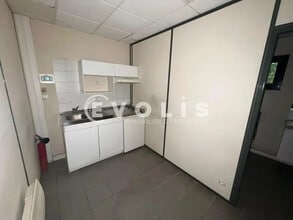 50 Rue Du Mollaret, Saint-Quentin-Fallavier for sale Interior Photo- Image 1 of 7
