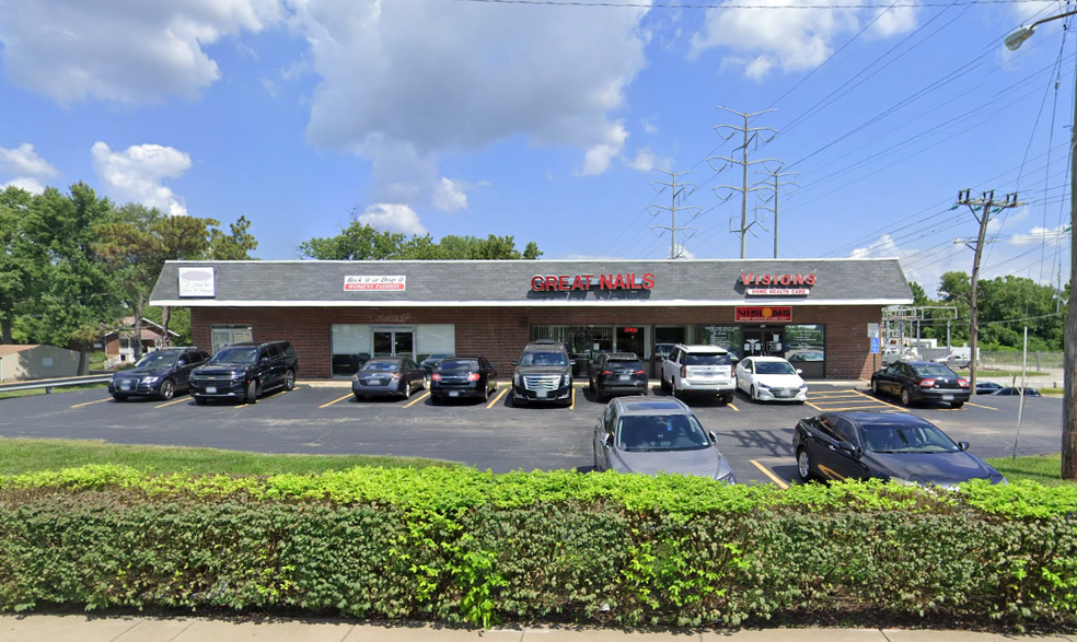 843-849 N Highway 67, Florissant, MO for rent - Building Photo - Image 1 of 2