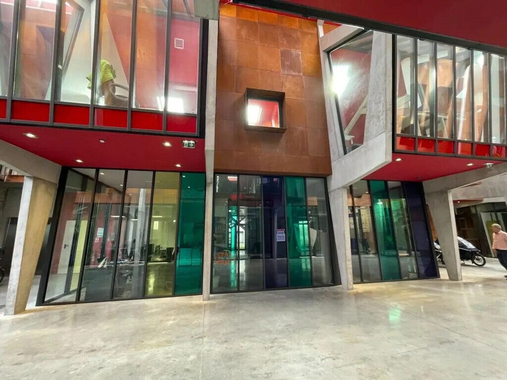 Vente Bureaux 73 m² - Photo 1