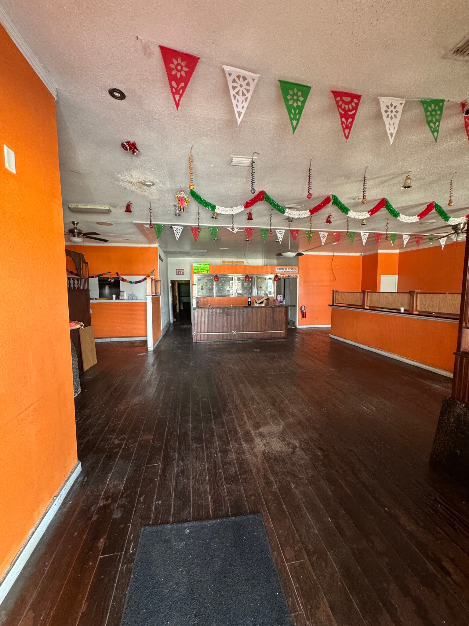 5398 Highway 90 W, Mobile, AL to rent Interior Photo- Image 1 of 6