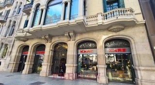 Retail in Barcelona, Barcelona to rent Building Photo- Image 1 of 4