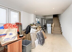 191A Uxbridge Rd, London to rent Interior Photo- Image 1 of 3