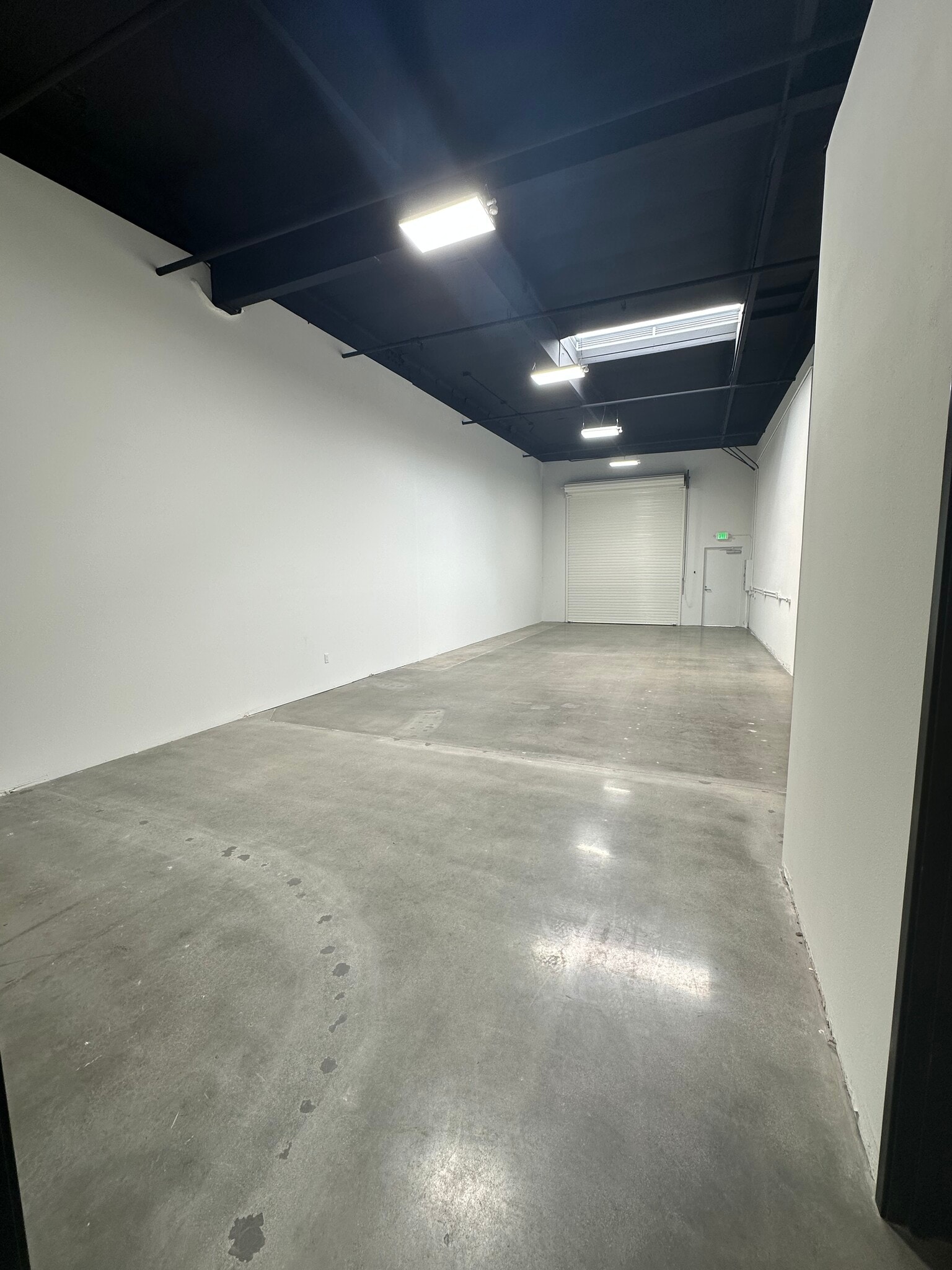 27141 Aliso Creek Rd, Aliso Viejo, CA to rent Interior Photo- Image 1 of 4