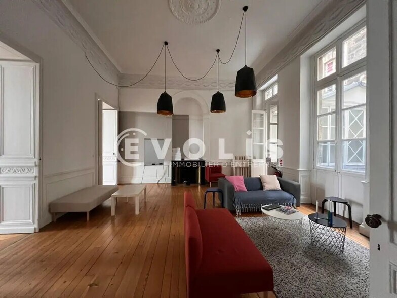 Office in Bordeaux to rent - Interior Photo - Image 3 of 5