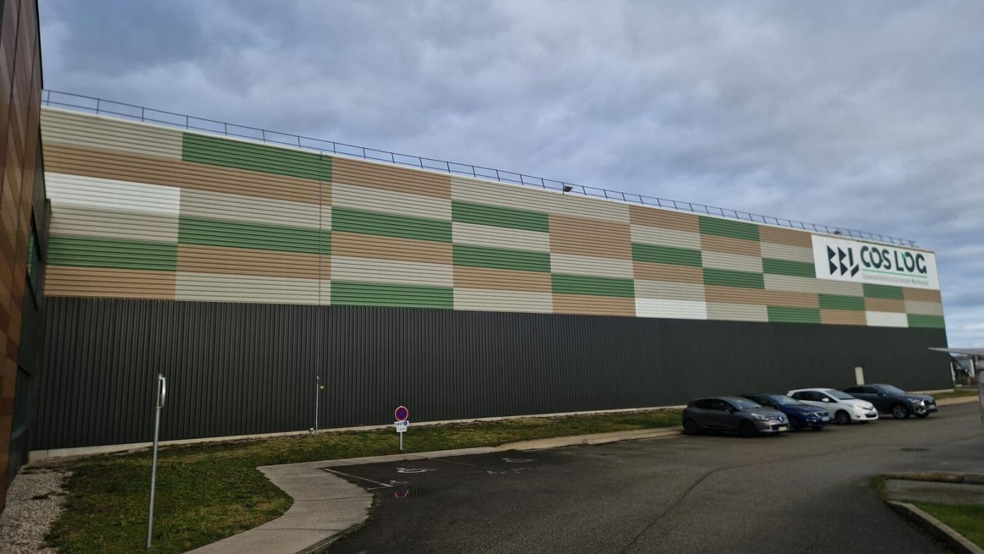 18 Allée Du Grand Totem - Rd1006, Saint-Quentin-Fallavier to rent Building Photo- Image 1 of 11