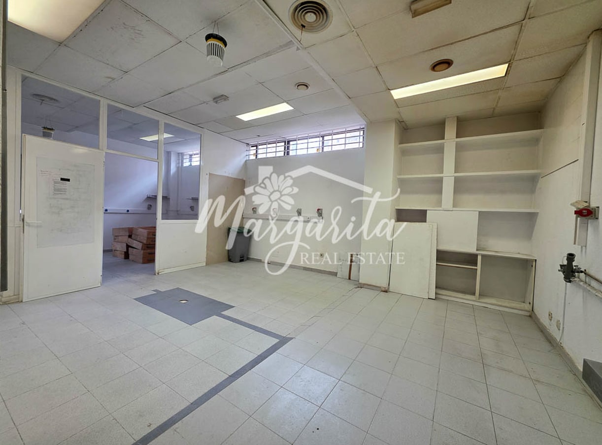 Retail in Madrid, Madrid to rent Primary Photo- Image 1 of 2