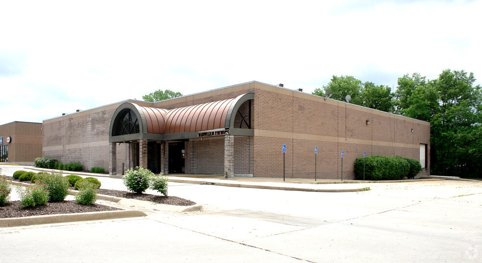 395 NW Barry Rd, Kansas City, MO for sale - Primary Photo - Image 1 of 1