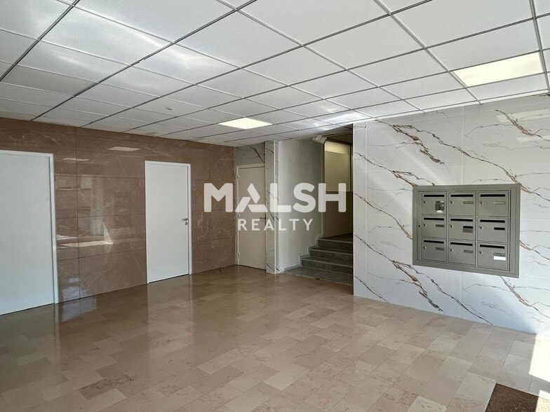 Office in Écully for sale - Building Photo - Image 3 of 18