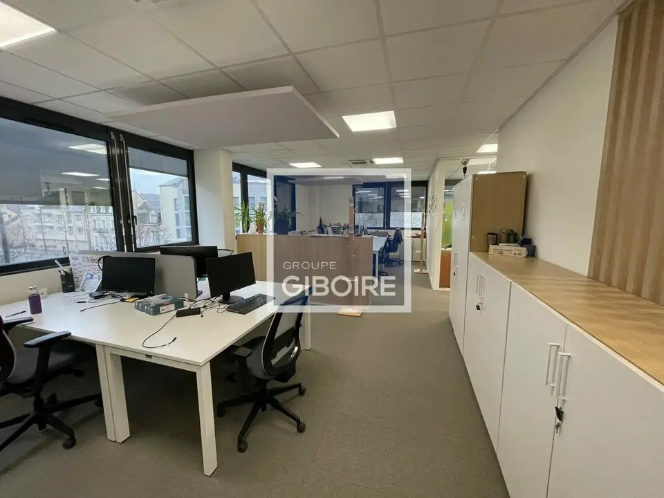 Location Bureaux 421 m² à 2 348 m² - Photo 1
