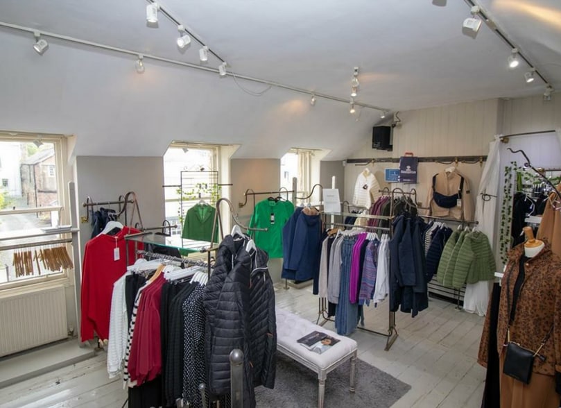 27 Northgate, Peebles to rent - Interior Photo - Image 2 of 12