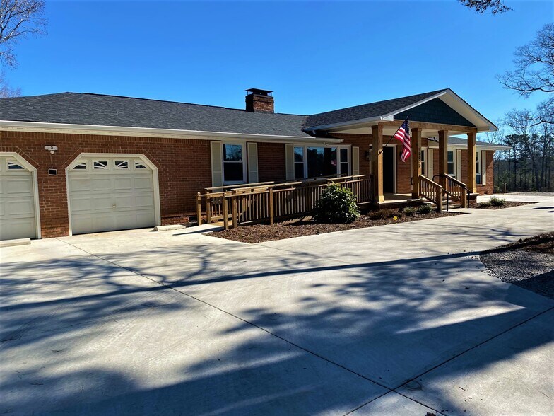 10020 Broad River Rd, Irmo, SC 29063 UK