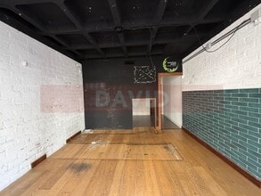 Retail in Barcelona, Barcelona to rent Interior Photo- Image 2 of 18