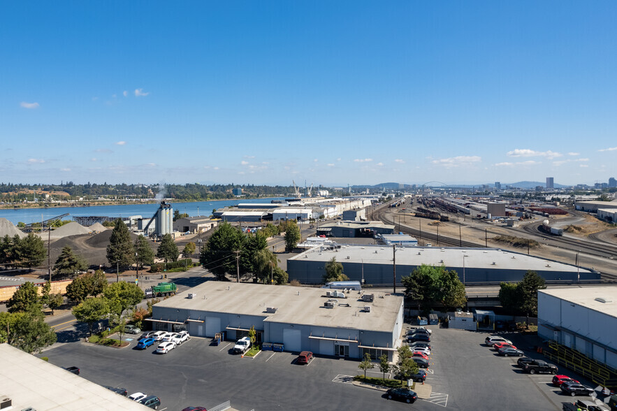 4931-4943 NW Front Ave, Portland, OR for rent - Aerial - Image 2 of 5