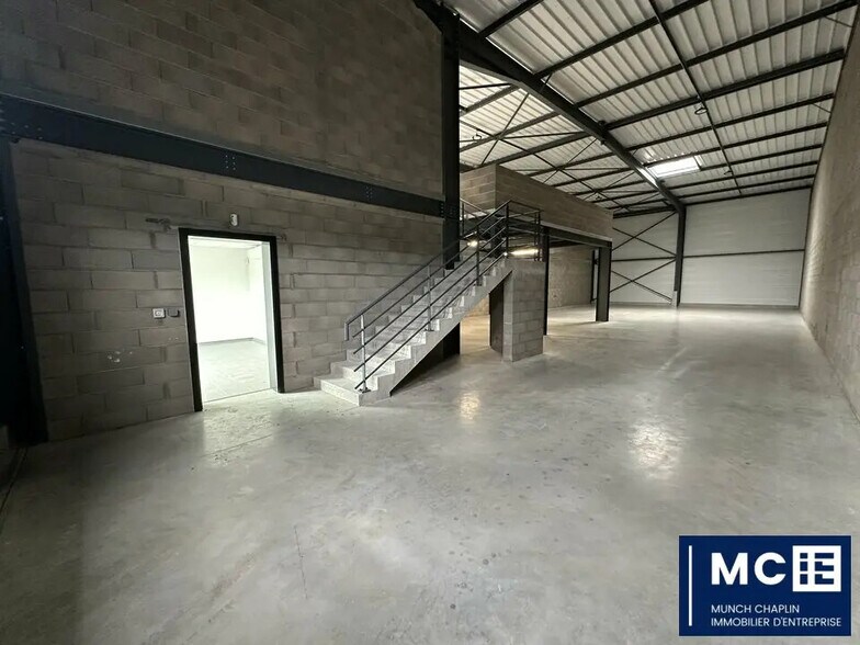 Light Industrial in Souffelweyersheim to rent - Building Photo - Image 1 of 10