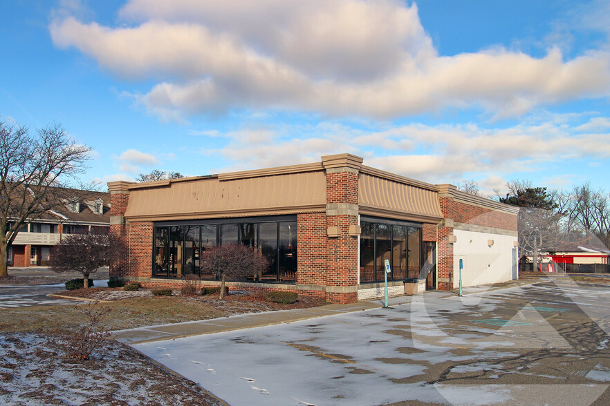 40450 Michigan Ave, Canton, MI for rent - Building Photo - Image 1 of 1