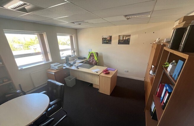 7-9 Uxbridge Rd, Leicester to rent - Interior Photo - Image 3 of 3