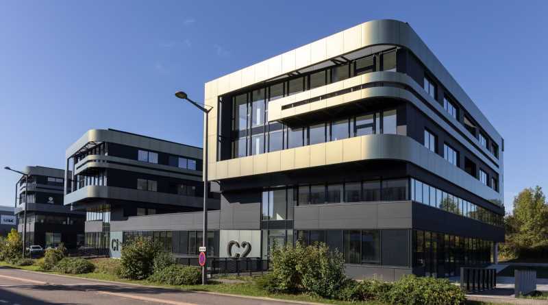 Office in Limonest for sale Building Photo- Image 1 of 14