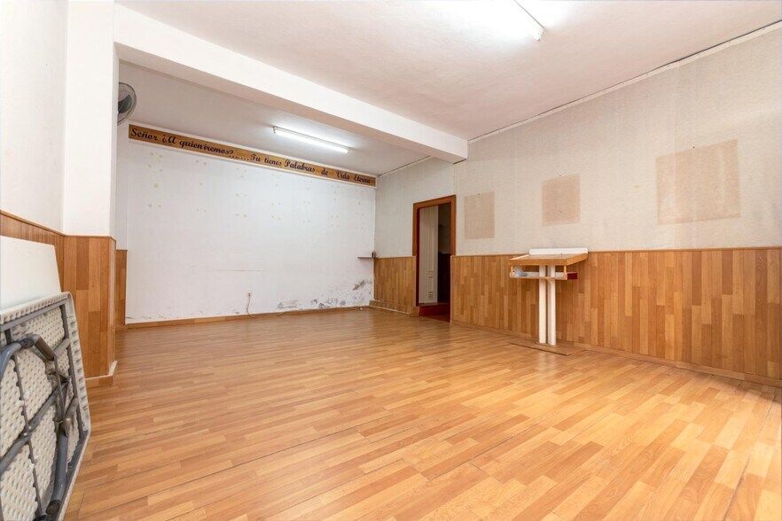 Retail in Marbella, Málaga for sale - Interior Photo - Image 2 of 15