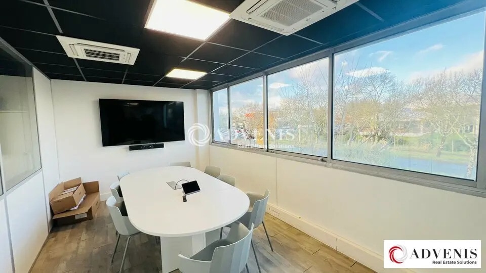 Vente Bureaux 71 m² - Photo 1