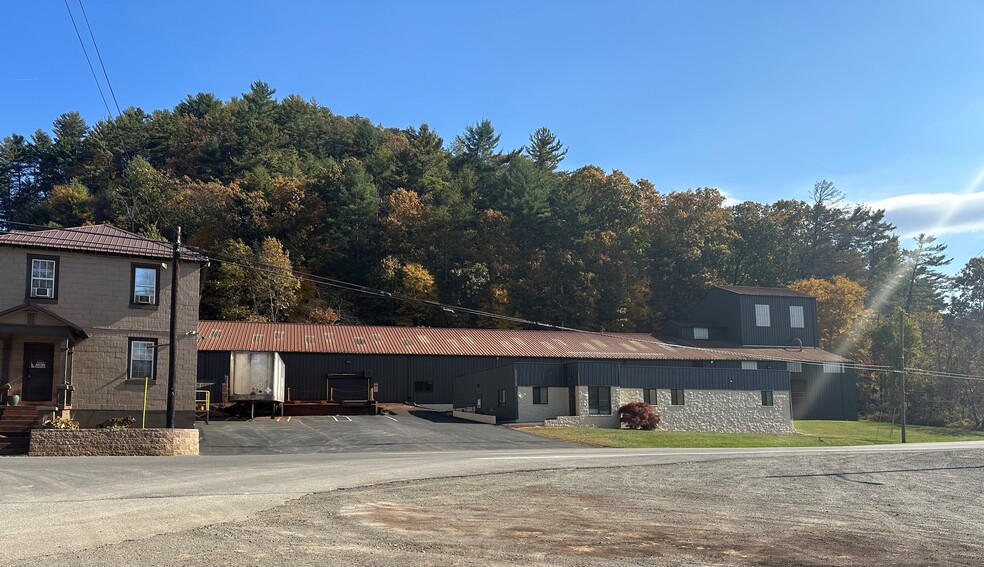 2170 Julia Simpkins Rd, Hiwassee, VA for rent - Building Photo - Image 1 of 3