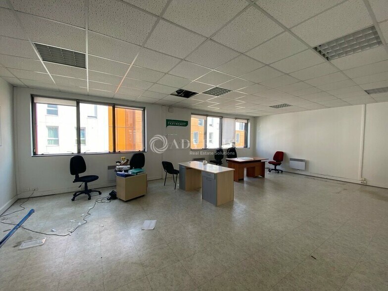 21 Rue Aristide Briand, Vanves to rent - Interior Photo - Image 3 of 11