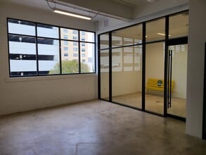 209 W 9th St, Austin, TX to rent Interior Photo- Image 2 of 11