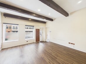 431 High St, Kirkcaldy to rent Interior Photo- Image 1 of 4