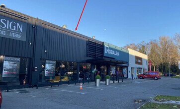 Retail in Portet-sur-Garonne to rent Building Photo- Image 1 of 1