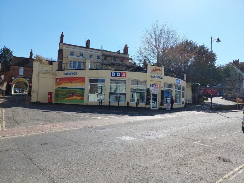 1519 South St, Dorking, RH4 2LE Retail for Lease UK
