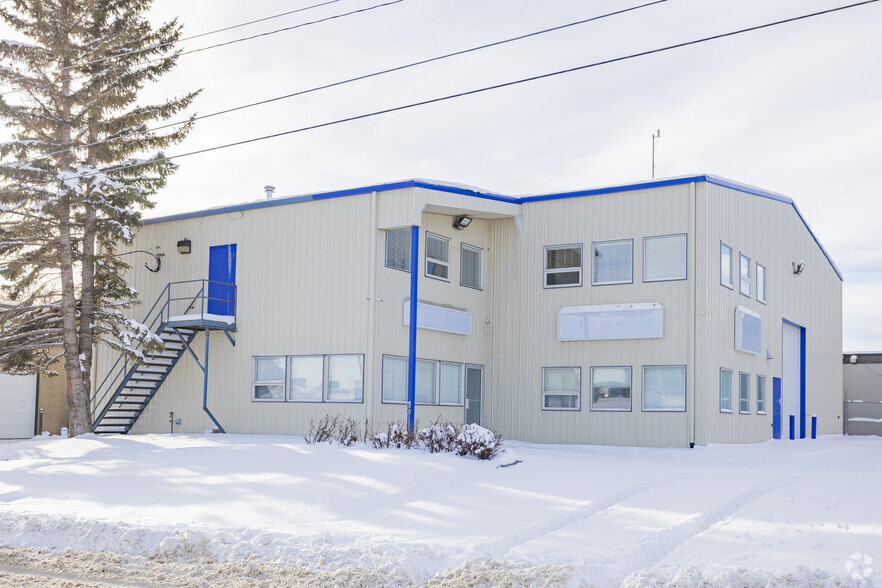 635 36 Ave NE, Calgary, AB for sale - Building Photo - Image 1 of 7