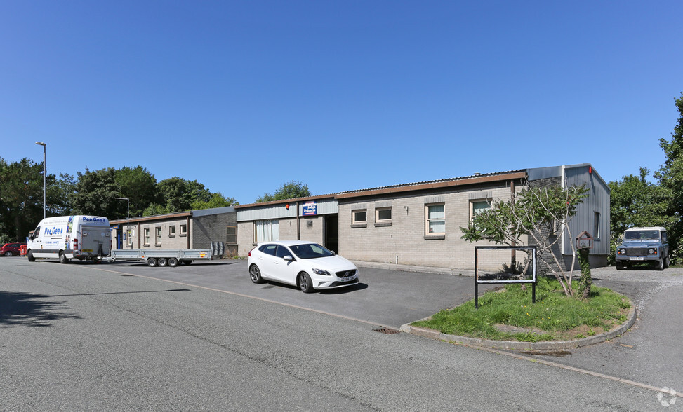 Pentood Industrial Estate, Cardigan for rent - Primary Photo - Image 1 of 4