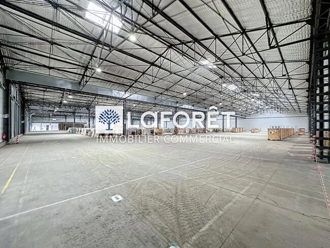 Vente Entrepôt 7 847 m²