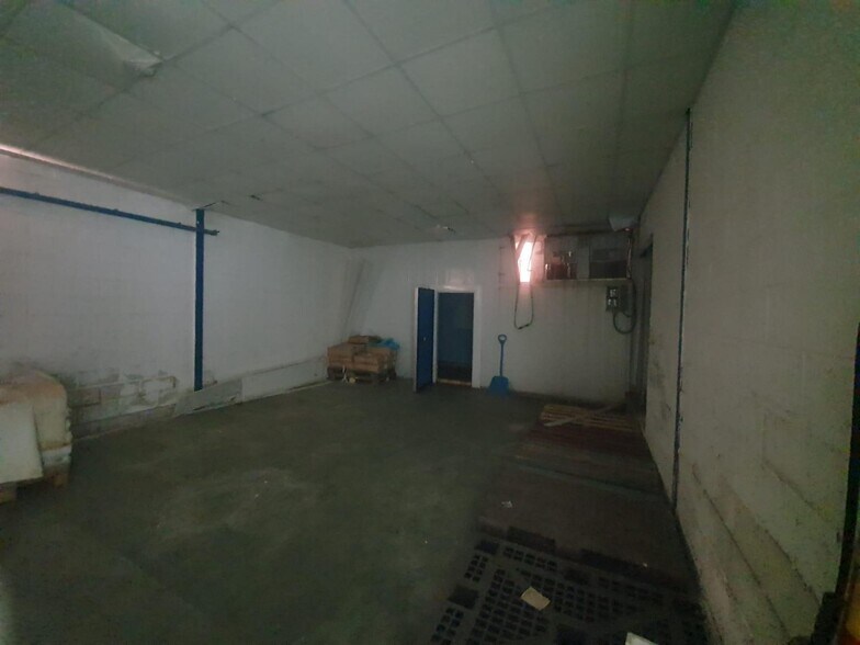 Industrial in Alcalá de Guadaíra, Sevilla for sale - Interior Photo - Image 2 of 14
