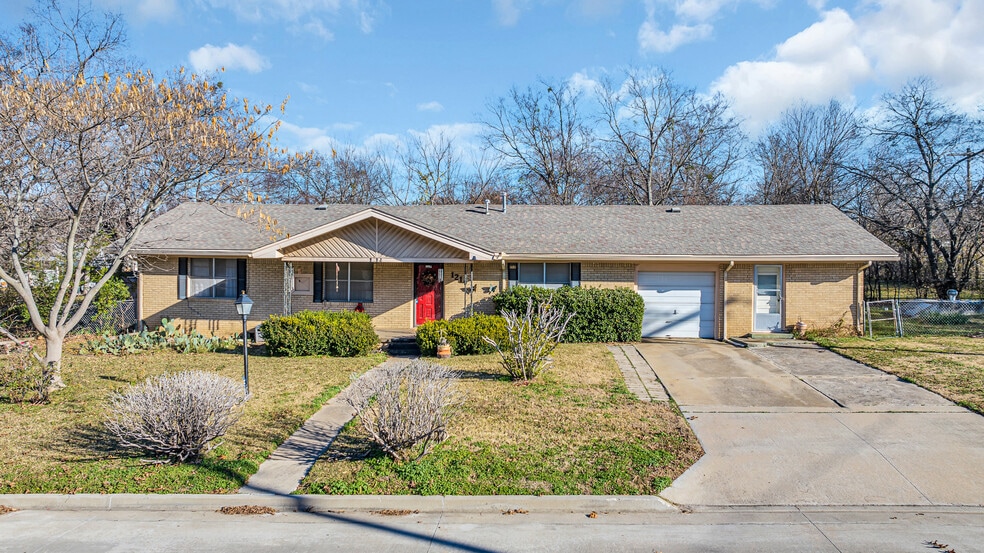 12 C SW, Ardmore, OK for sale - Primary Photo - Image 1 of 1