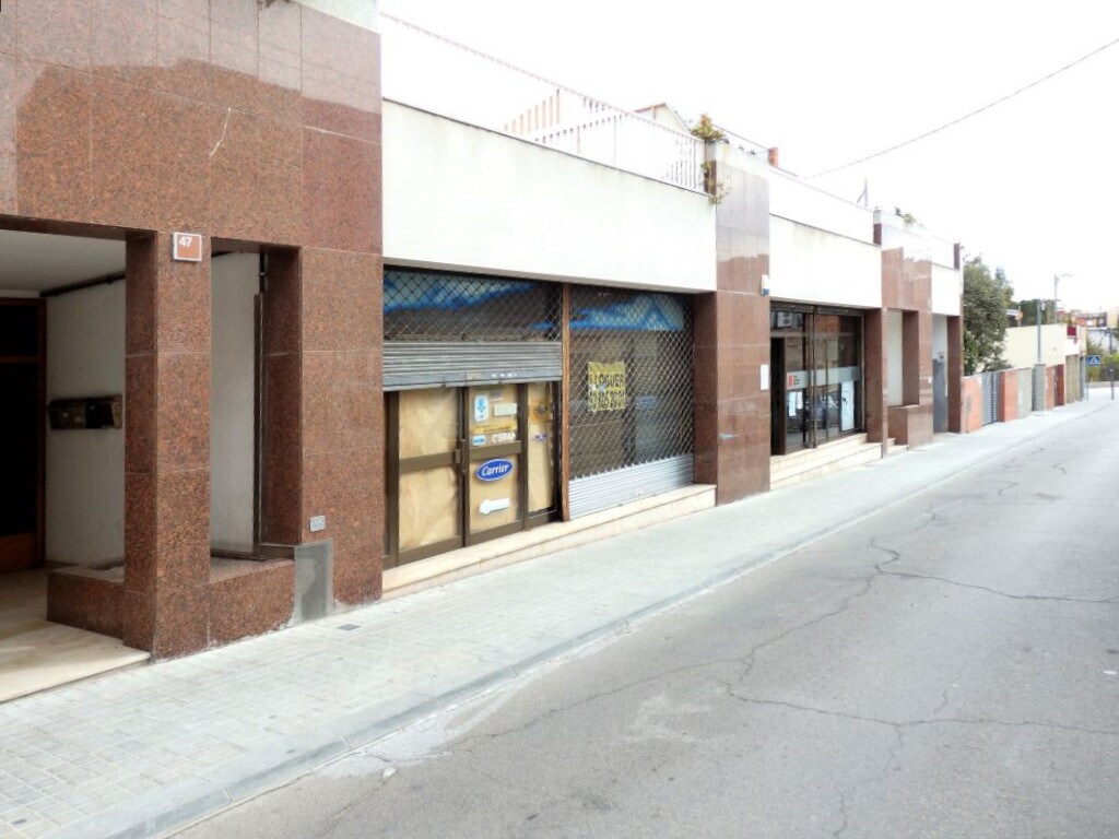 Retail in Igualada, Barcelona to rent Floor Plan- Image 1 of 5
