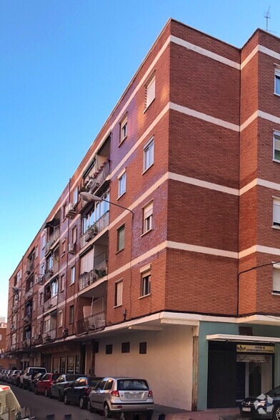 Calle de la Plaza de Toros, 12, Alcalá de Henares, Madrid to rent - Building Photo - Image 3 of 3