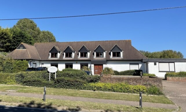 London Rd, Hassocks for sale Primary Photo- Image 1 of 1