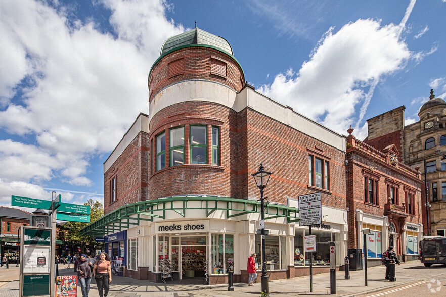 Warren St, Stockport for rent - Primary Photo - Image 1 of 3