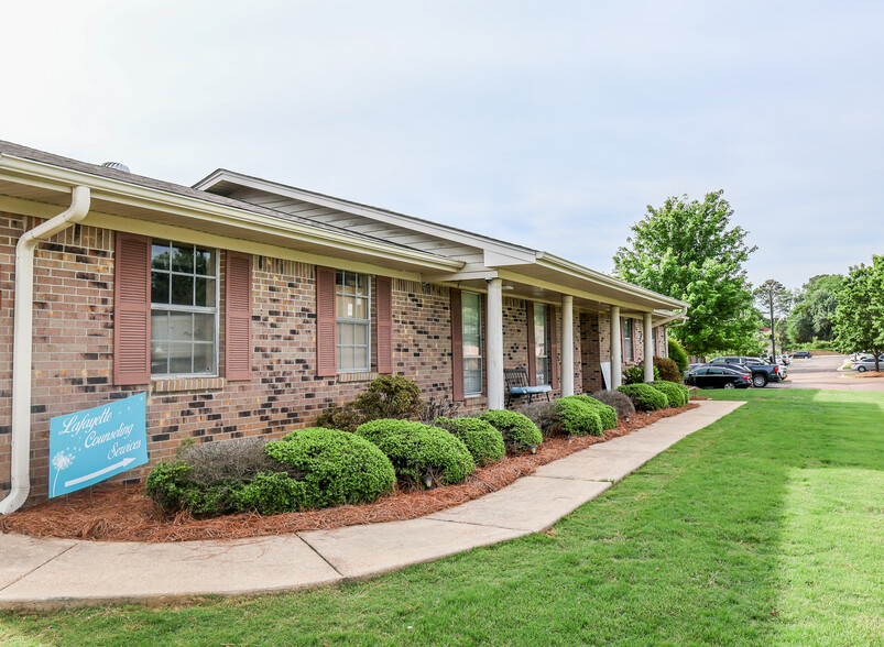 2889 S Lamar Blvd, Oxford, MS for sale - Building Photo - Image 3 of 43