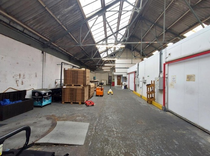 Bridge Rd, Camberley to rent Interior Photo- Image 1 of 2