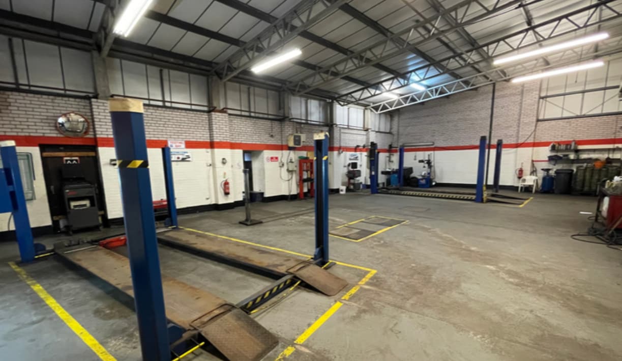 Woden Rd W, Wednesbury to rent Interior Photo- Image 1 of 2