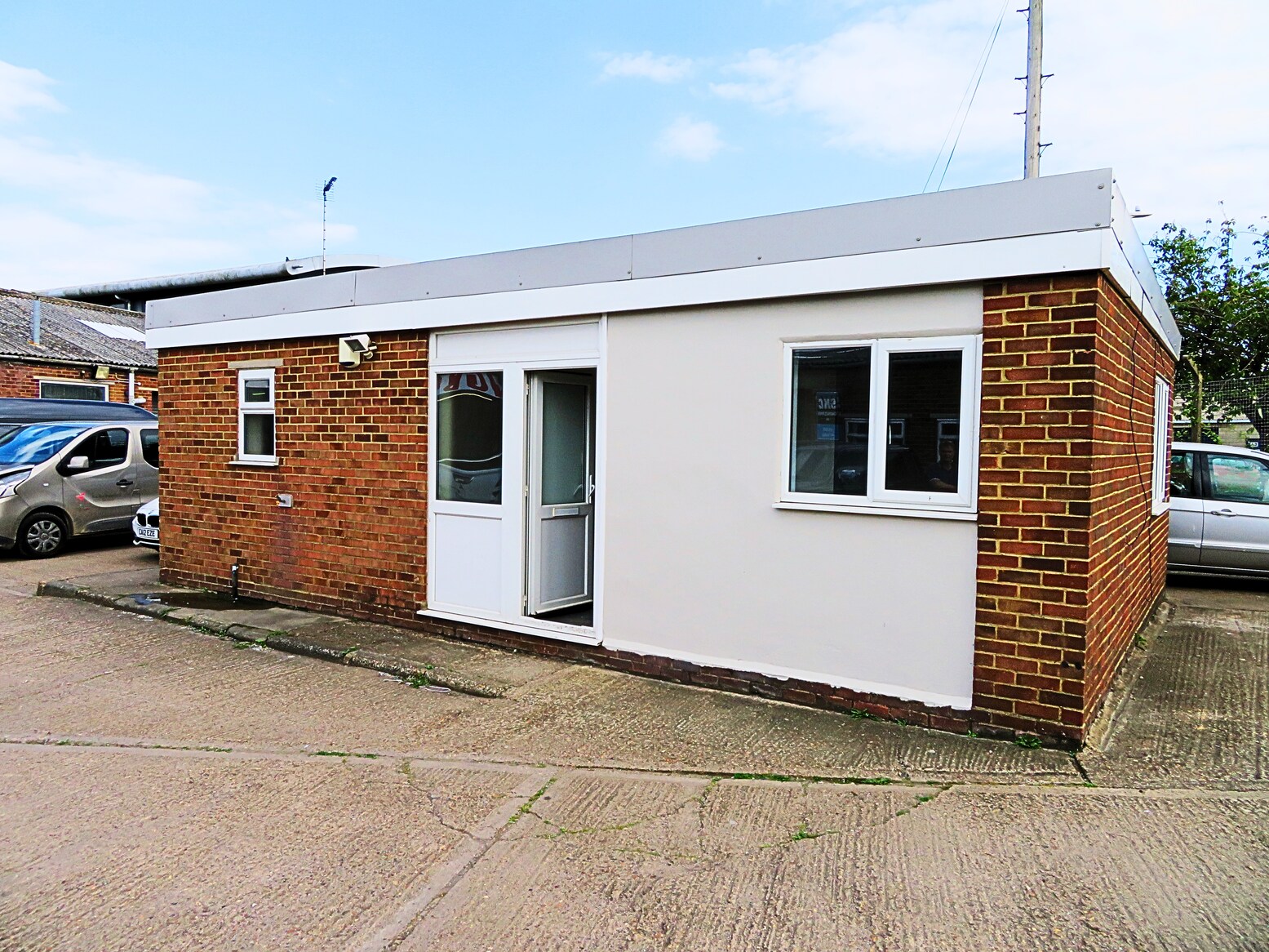 Unit 8 West Lane Trading Estate West Lane, Sittingbourne to rent Building Photo- Image 1 of 18