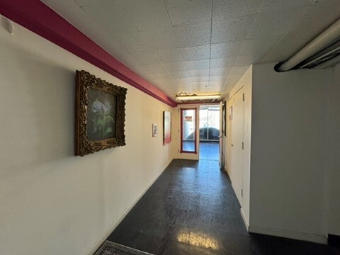 2031 E 65th St, Los Angeles, CA for rent - Interior Photo - Image 2 of 10