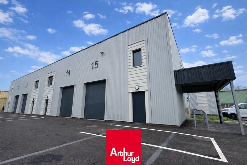Light Industrial in Saint-Germain-Nuelles for sale - Building Photo - Image 1 of 4