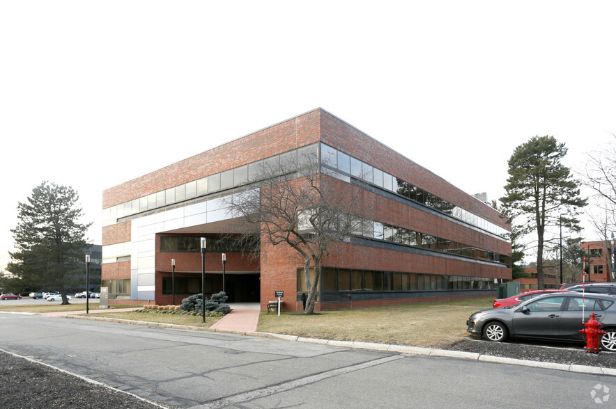 1700 District Ave, Burlington, MA for rent - Primary Photo - Image 1 of 4