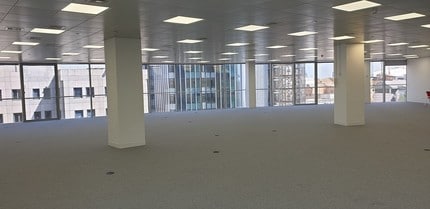 3 Harbour Exchange, London for sale Interior Photo- Image 1 of 2
