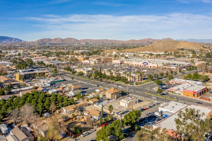 9851-9915 Magnolia Ave, Riverside, CA for rent - Aerial - Image 2 of 4