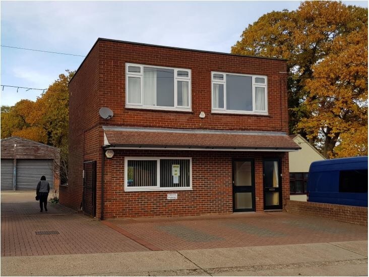 6 Chestnut Ave, Chatham for sale Primary Photo- Image 1 of 1